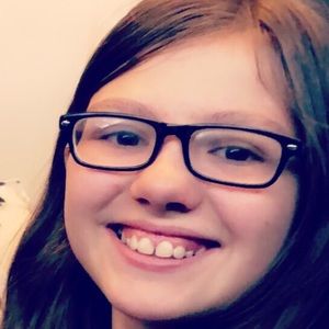 Meet your Posher, Lily